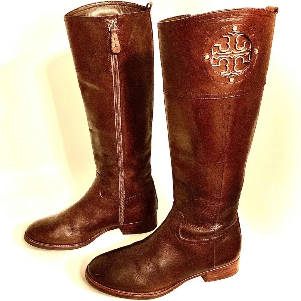 TORY BURCH Kiernan Leather Riding Boot Saddle Brown Gold Metal Logo 8.5 MSRP$450